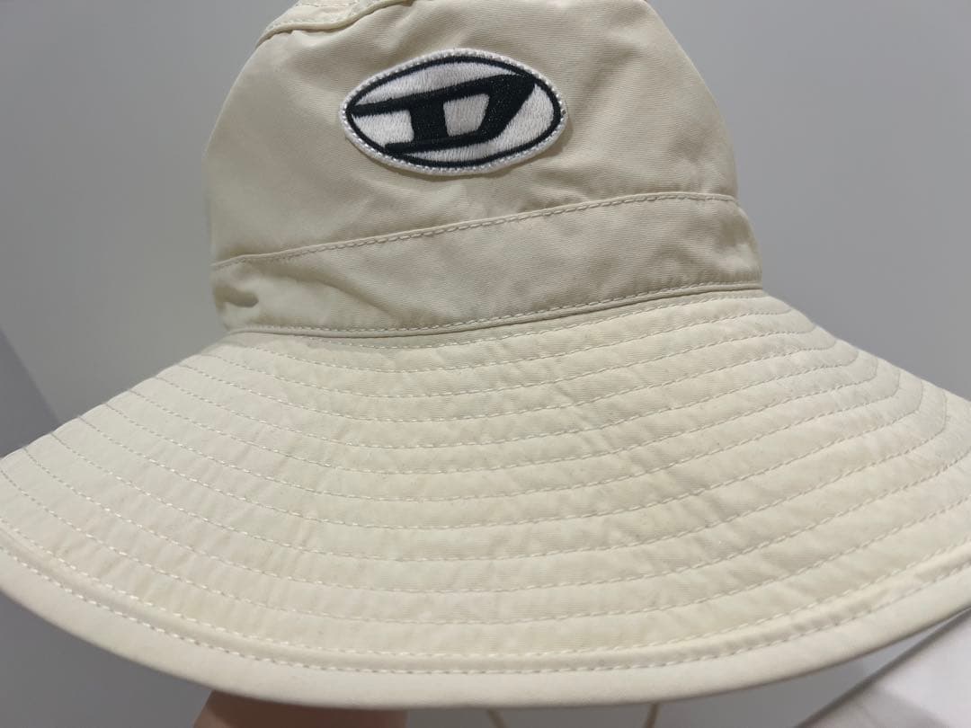 美品　diesel バケットハット　アイボリー