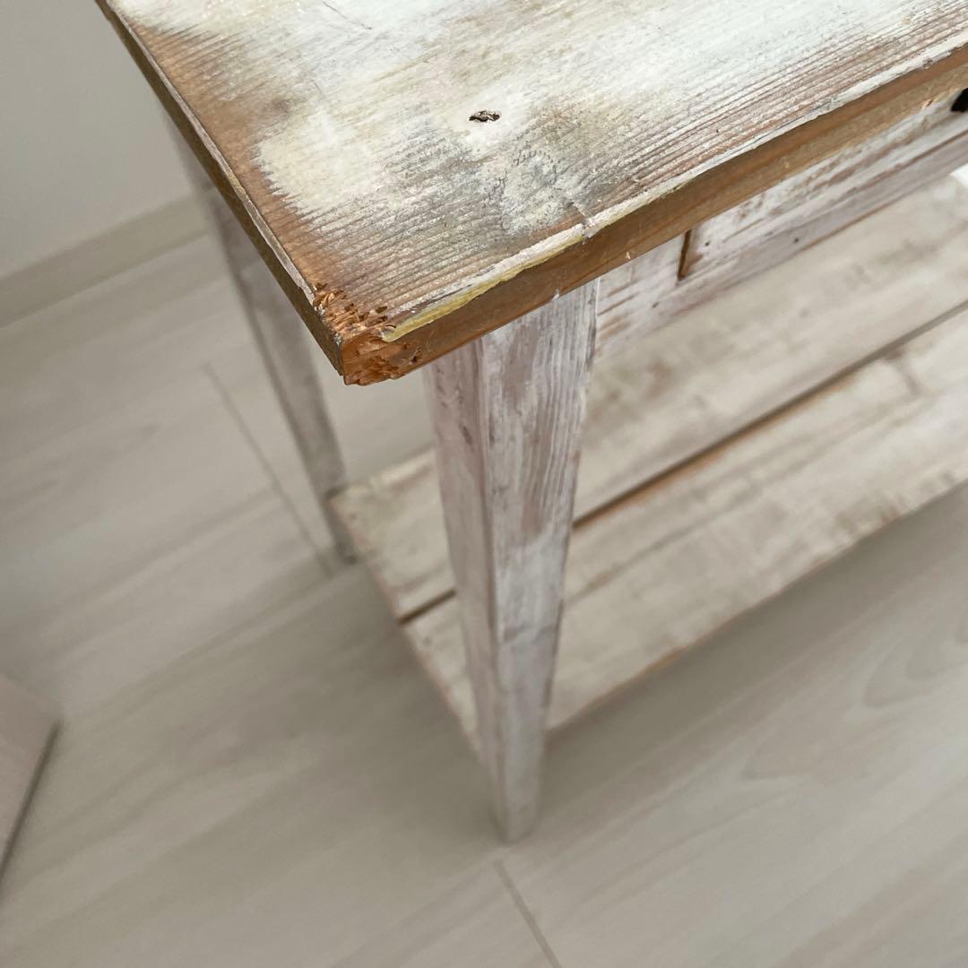 CAOLI LAになります シャビーな棚　机