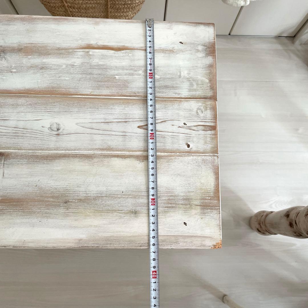 CAOLI LAになります シャビーな棚　机