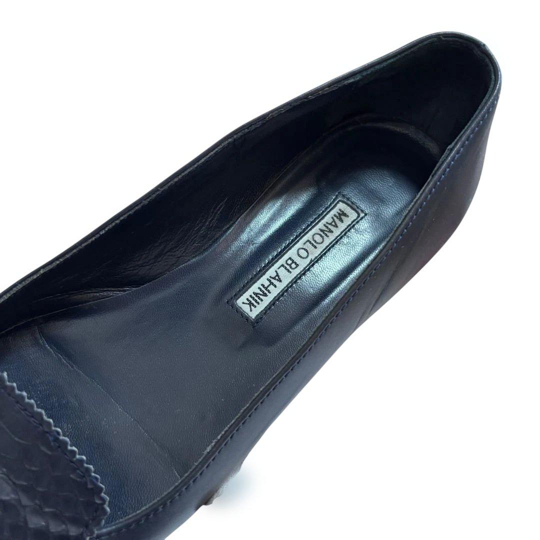 【極上の艶】マノロブラニク レザー パンプス 37 ネイビー フラット パイソン