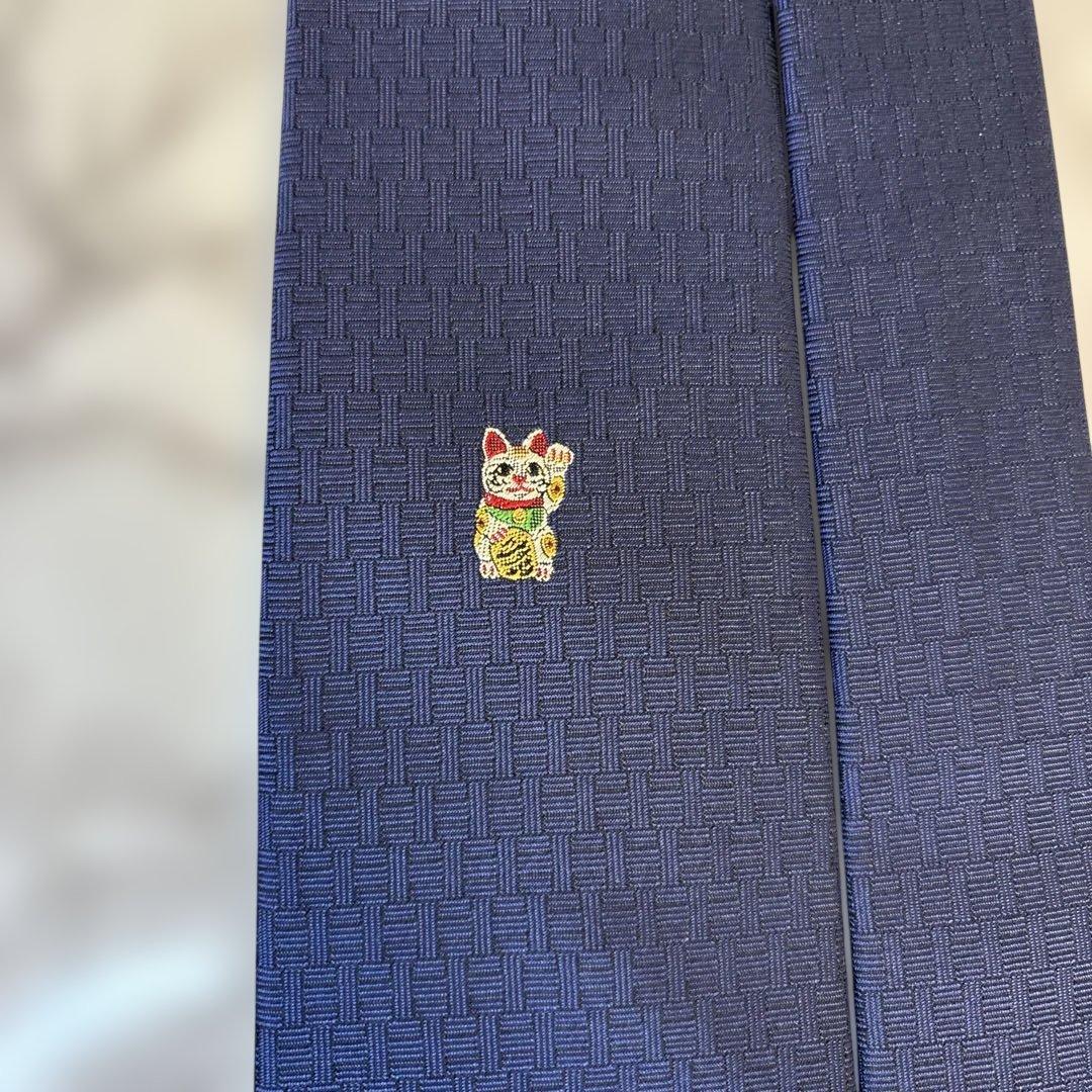 【日本限定品✨】HERMES ネクタイ　ブルー　青　ファソネ　招き猫　刺繍