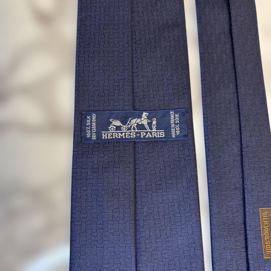 【日本限定品✨】HERMES ネクタイ　ブルー　青　ファソネ　招き猫　刺繍