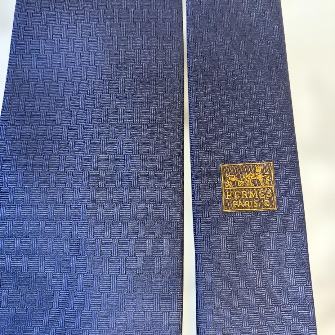 【日本限定品✨】HERMES ネクタイ　ブルー　青　ファソネ　招き猫　刺繍
