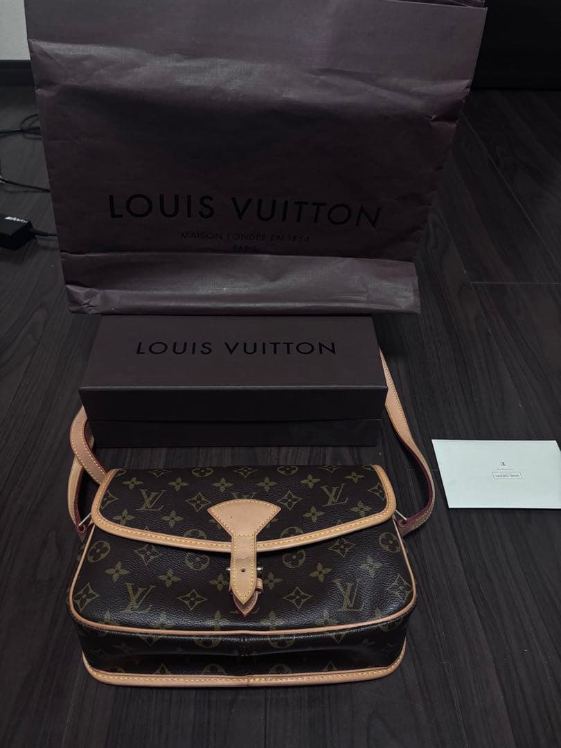 Louis Vuitton ショルダーバッグ ソローニュ