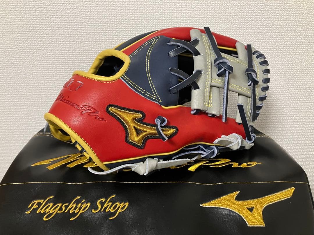 ミズノプロ　直営店限定　ミズノプレミアム　軟式内野手　未使用