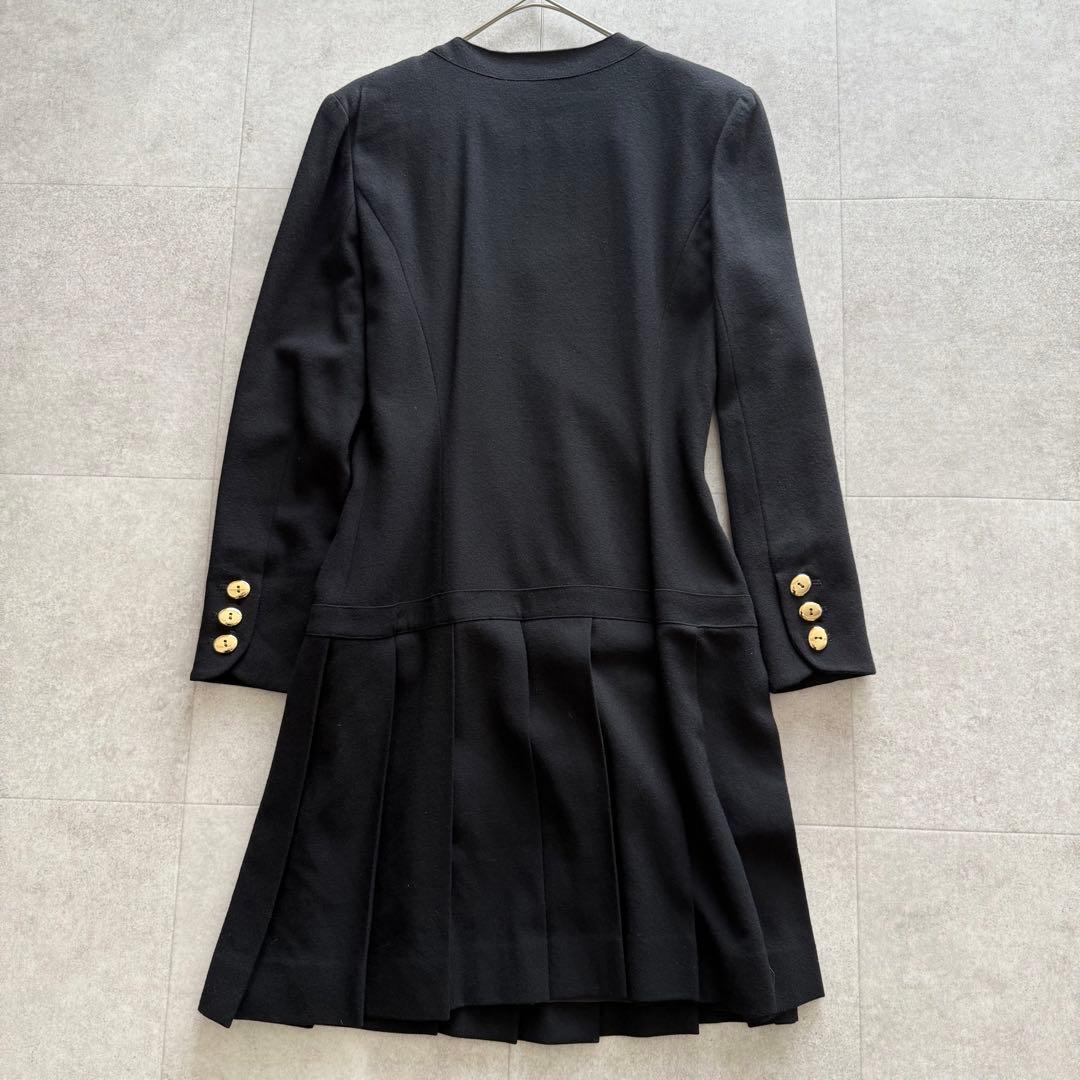 クリスチャンディオール　Miss Dior　コート　黒　プリーツ　金ボタン