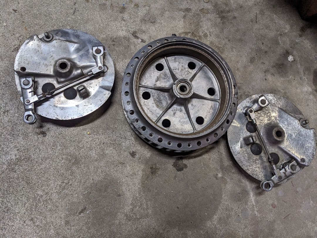 スズキ　GT750 GT550 ダブルパネル　ドラムブレーキ SR400