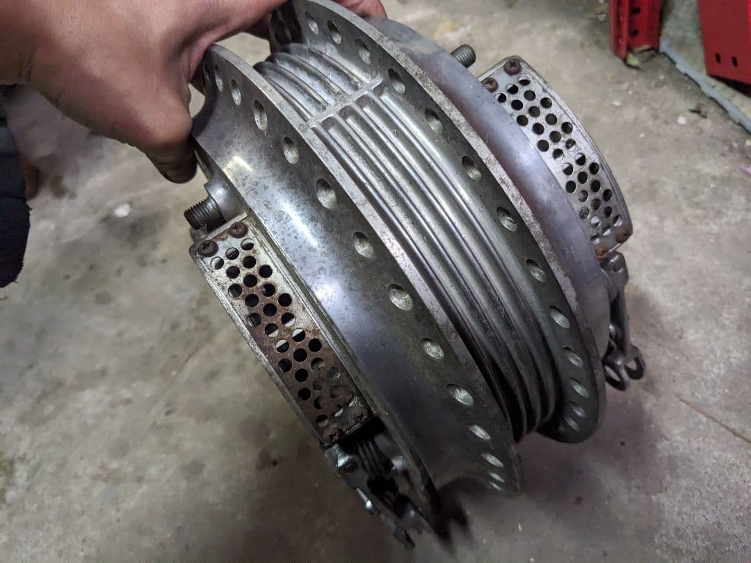 スズキ　GT750 GT550 ダブルパネル　ドラムブレーキ SR400