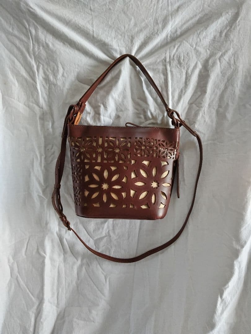 【genten】ブラウン カットワーク2waysバッグ 本革