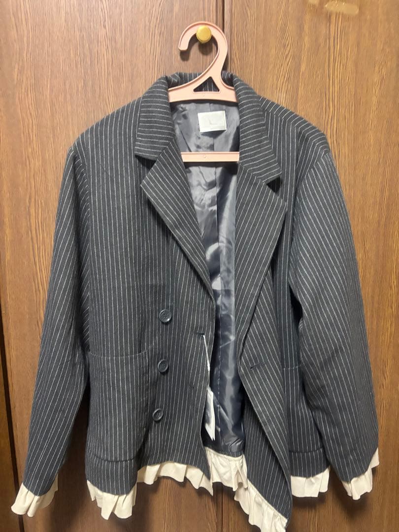 【新品未使用タグ付き】loin nuit ロワンニュイフリルレイヤードジャケット