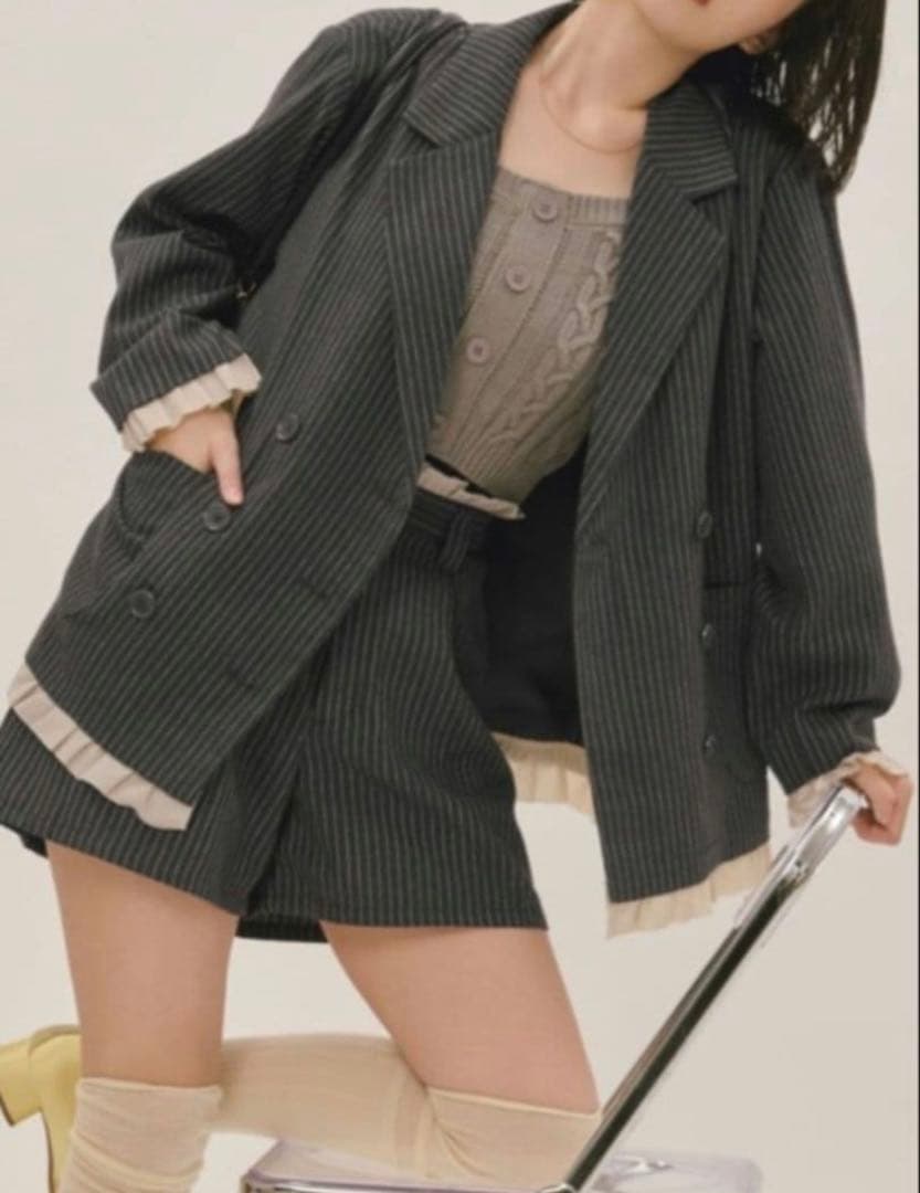 【新品未使用タグ付き】loin nuit ロワンニュイフリルレイヤードジャケット