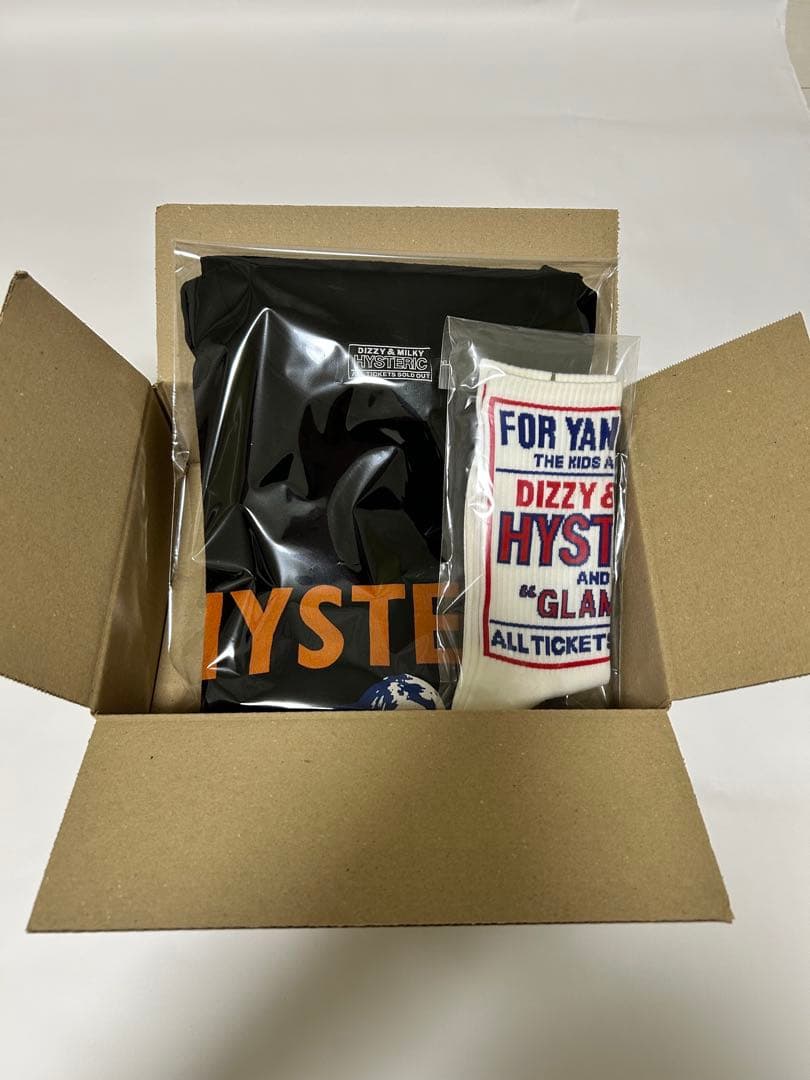 ヒステリックグラマーTシャツ即完売品