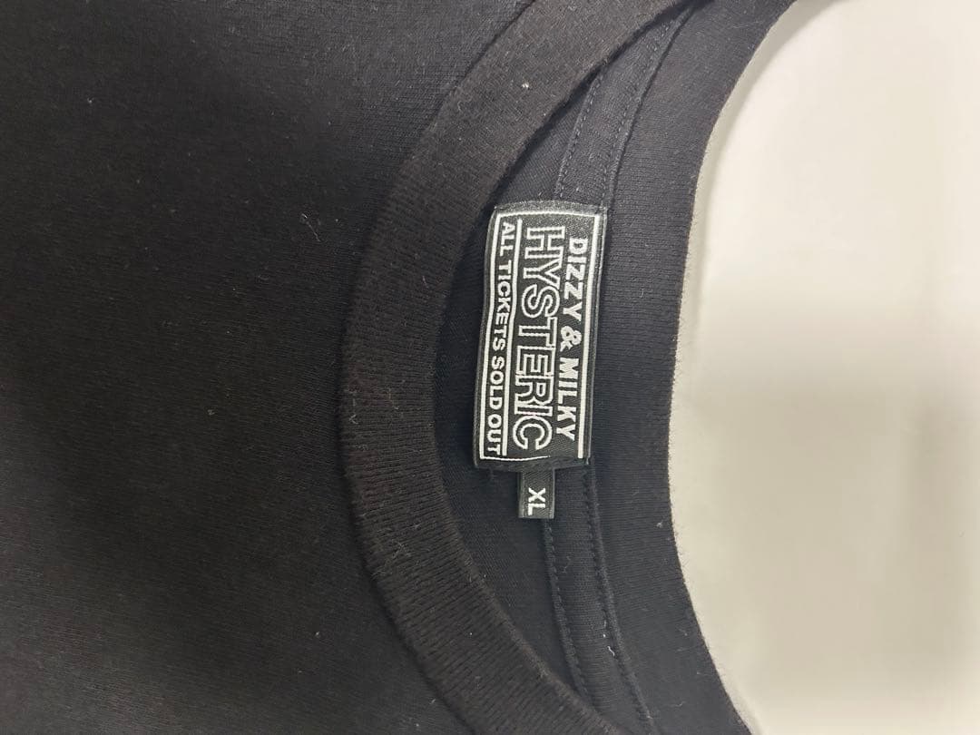 ヒステリックグラマーTシャツ即完売品