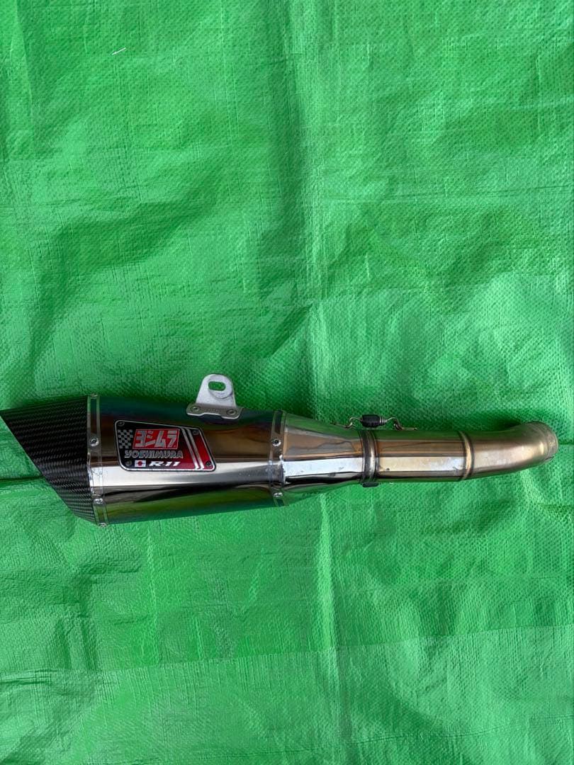 スズキ　GSR750 マフラー　ヨシムラ　スリップオン　R-11 サイクロン