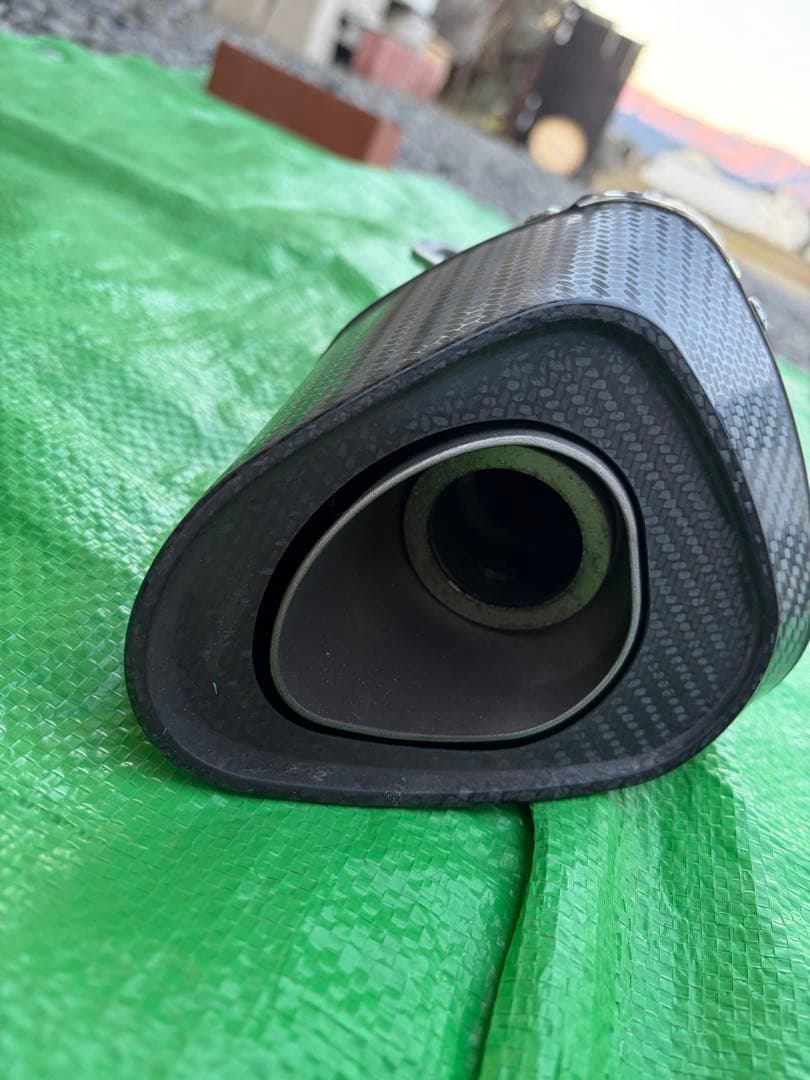 スズキ　GSR750 マフラー　ヨシムラ　スリップオン　R-11 サイクロン