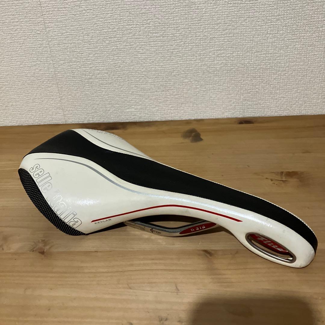セライタリア selle italia Flite サドル ホワイト
