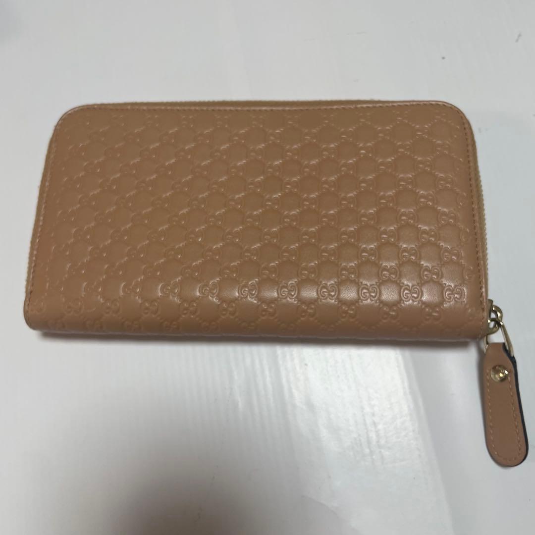 グッチ　長財布　ラウンドジップファスナー　ピンクベージュ　型押し　マイクロシマ