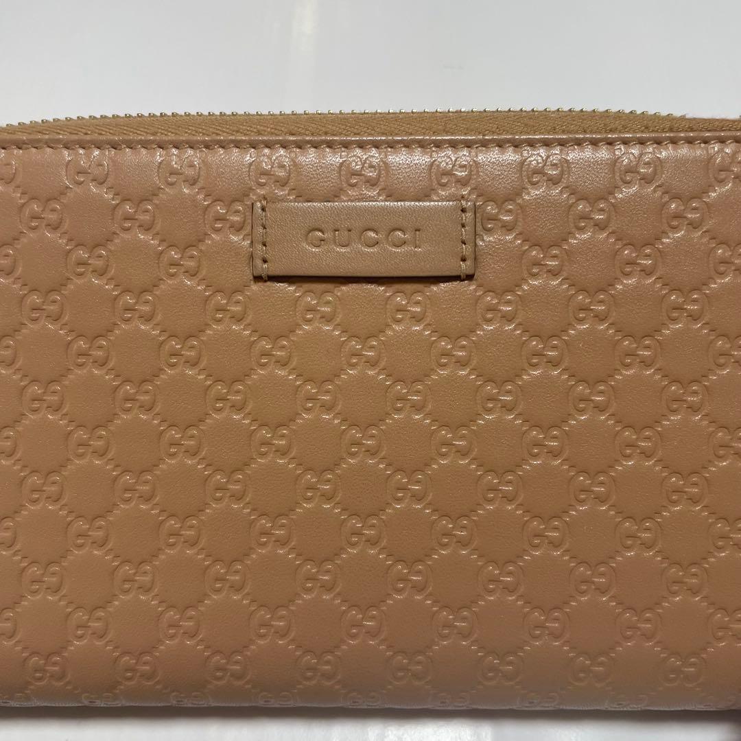 グッチ　長財布　ラウンドジップファスナー　ピンクベージュ　型押し　マイクロシマ