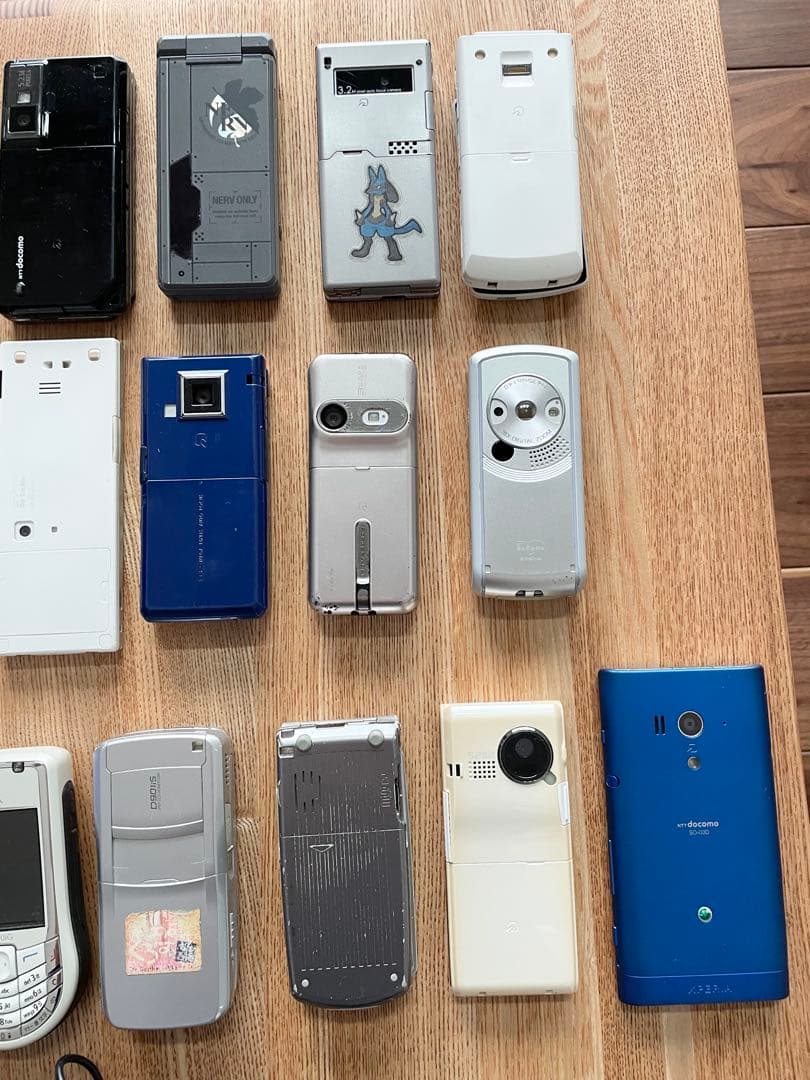 携帯電話　スマホ　ガラケー　19個セット