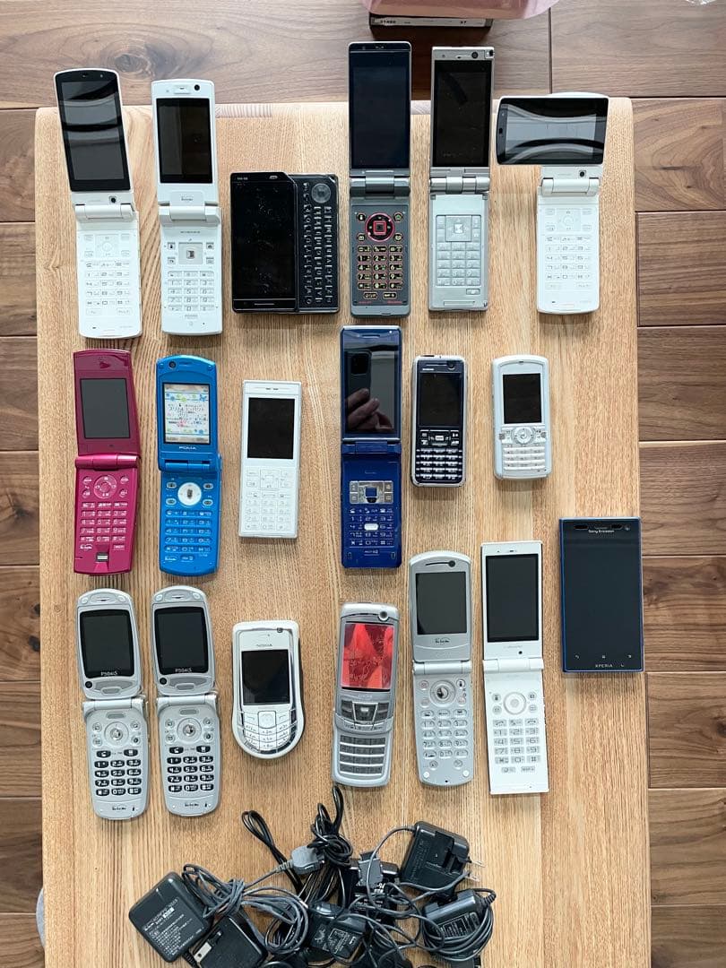 携帯電話　スマホ　ガラケー　19個セット