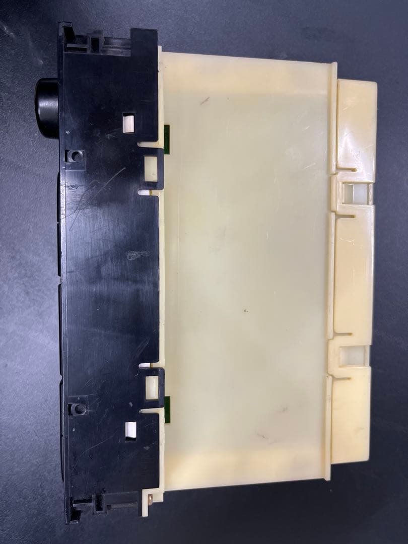 jzx100 マーク2チェイサークレスタオートエアコンパネル　液晶タイプ　中古