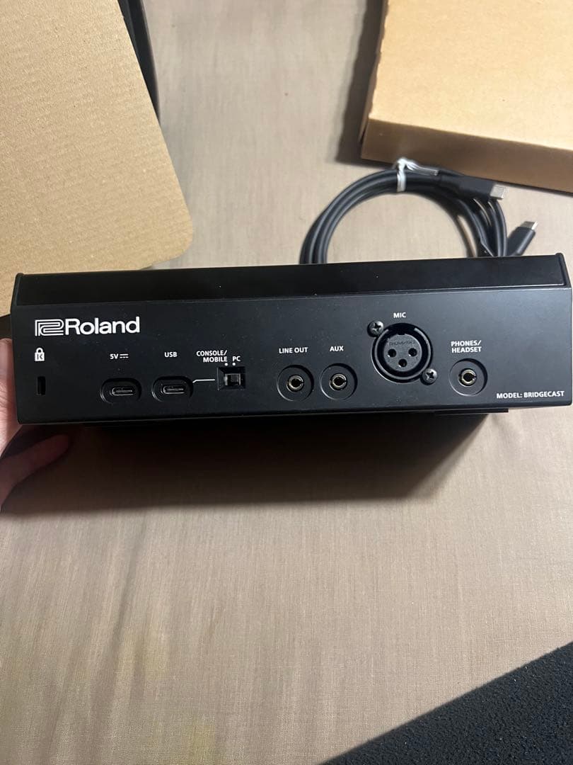 Roland BRIDGE CAST デュアルバスゲーミングミキサー