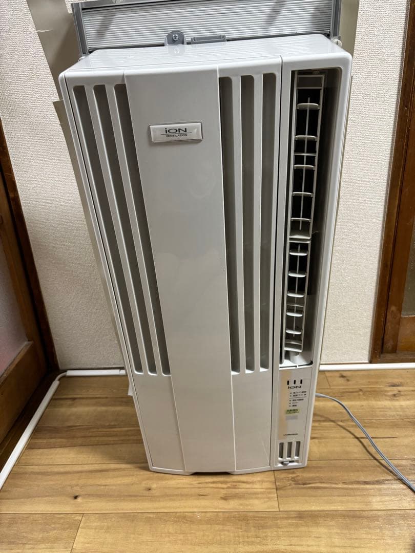コロナ　窓用エアコン　CW-FA1622R(2022年製) 取付枠付き
