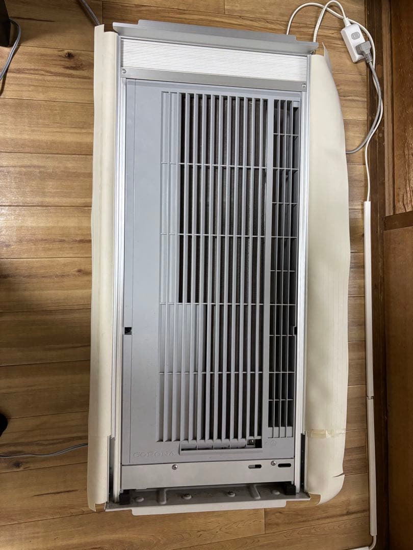 コロナ　窓用エアコン　CW-FA1622R(2022年製) 取付枠付き