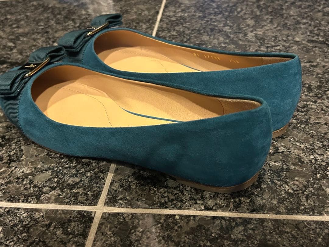 reiko ！Salvatore Ferragamo