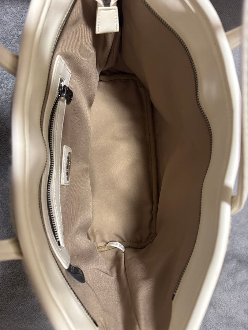 ムータ迷彩柄サメ刺繍トートバッグ