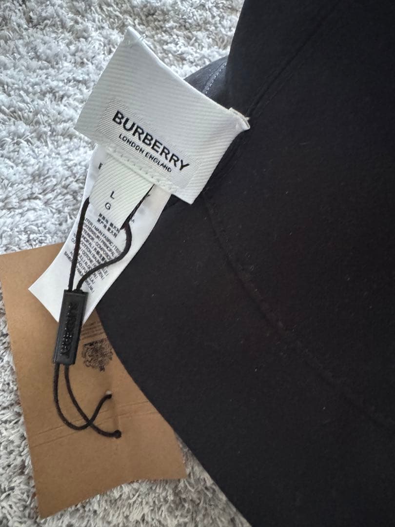 新品　バーバリー　ハット