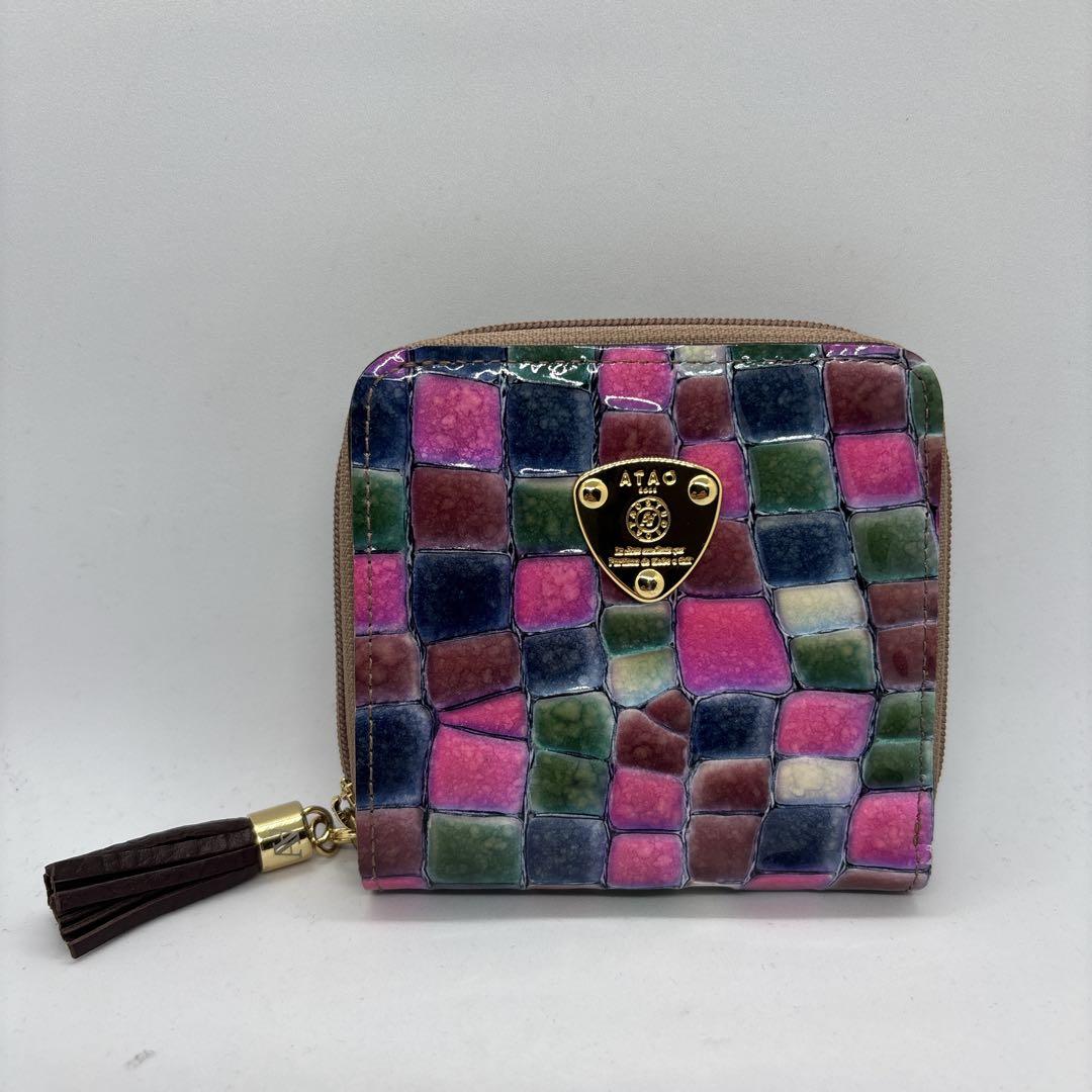 【美品】アタオ　2つ折り財布　メリヴィトロ　シャルトルブルー　ステンドグラス