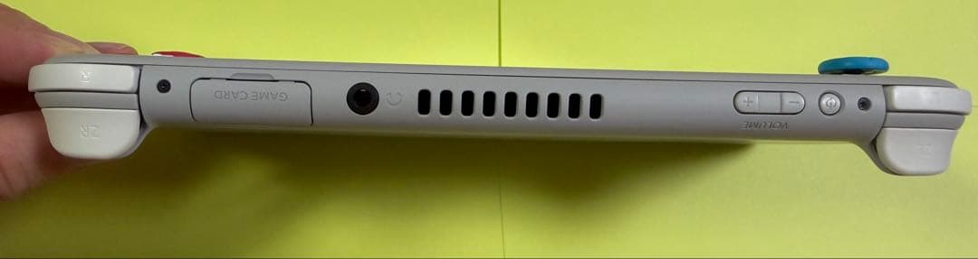 任天堂　スイッチ　ライト　ポケットモンスター剣盾