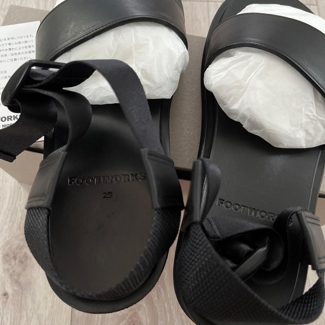 未使用　フットワークス　サンダル　25cm