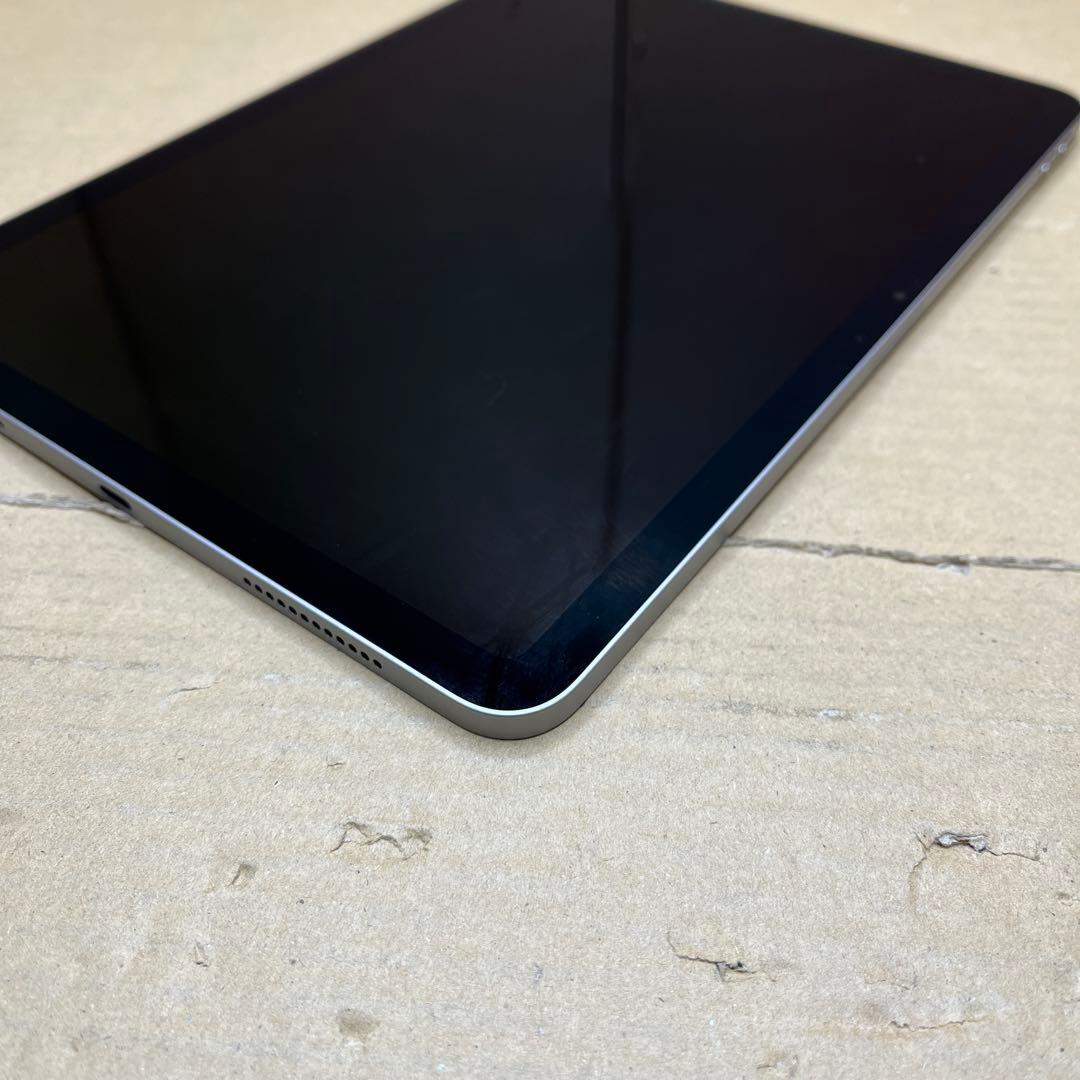 イッサ　iPad Air (M3) 11インチ WIFI スペースグレイ