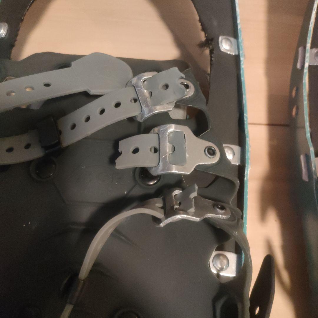 スノーシュー　MSR ライトニング　アッセント＆ドッペルギャンガー　物置