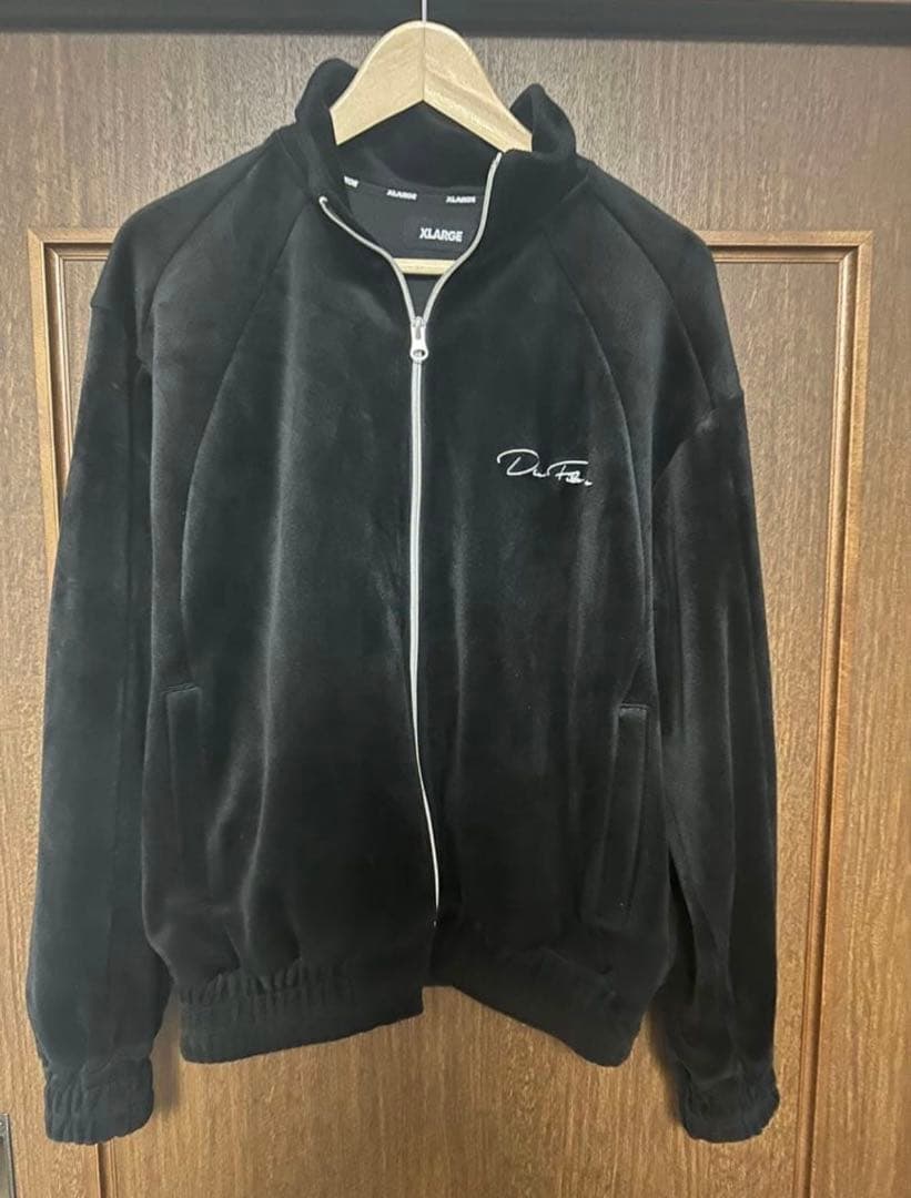 DADA着用　XLARGE × DexFilmz VELOR上のみ