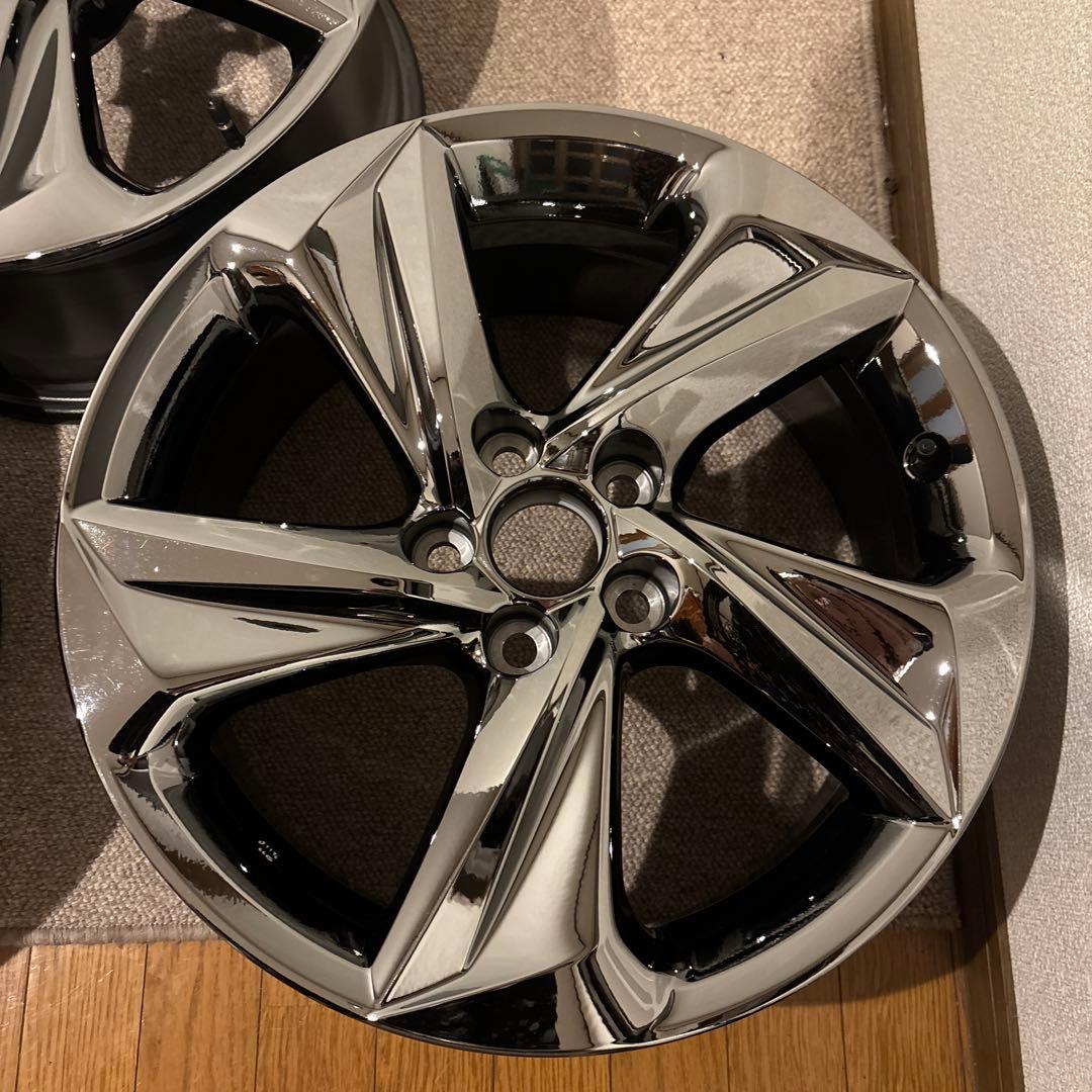 新車外し 220系クラウンRS 純正18インチ