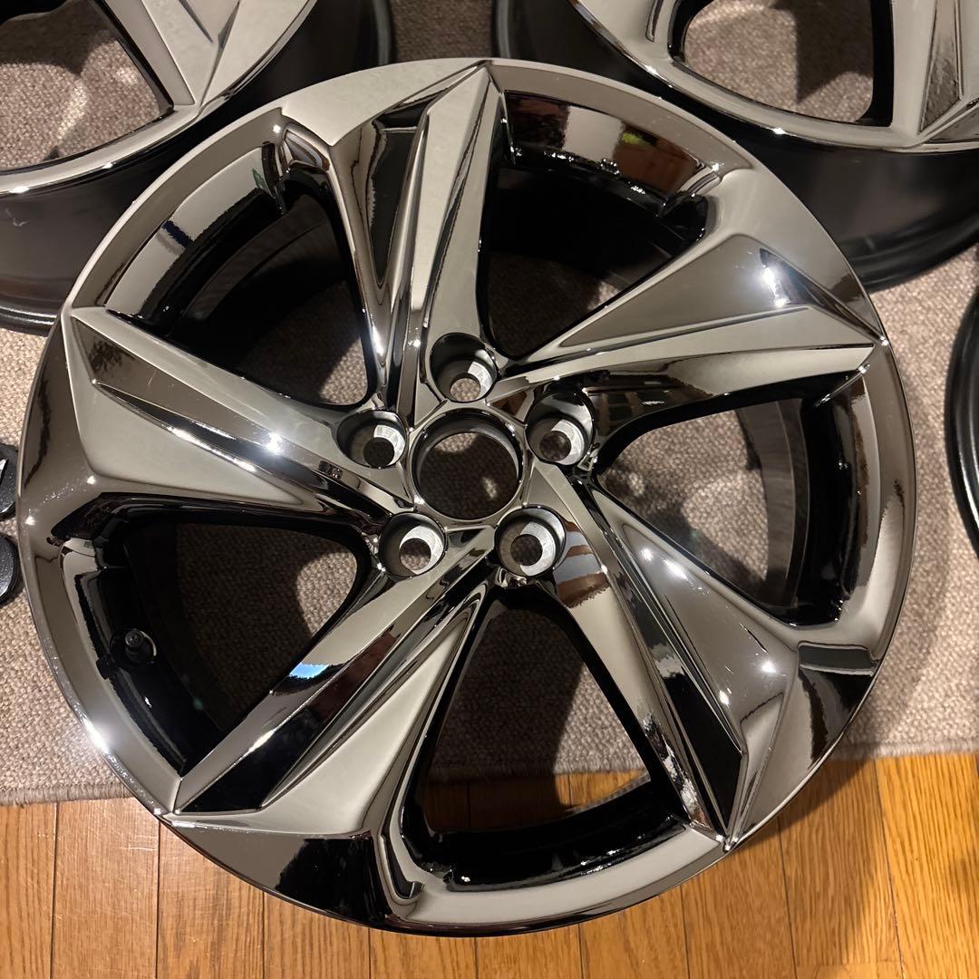 新車外し 220系クラウンRS 純正18インチ