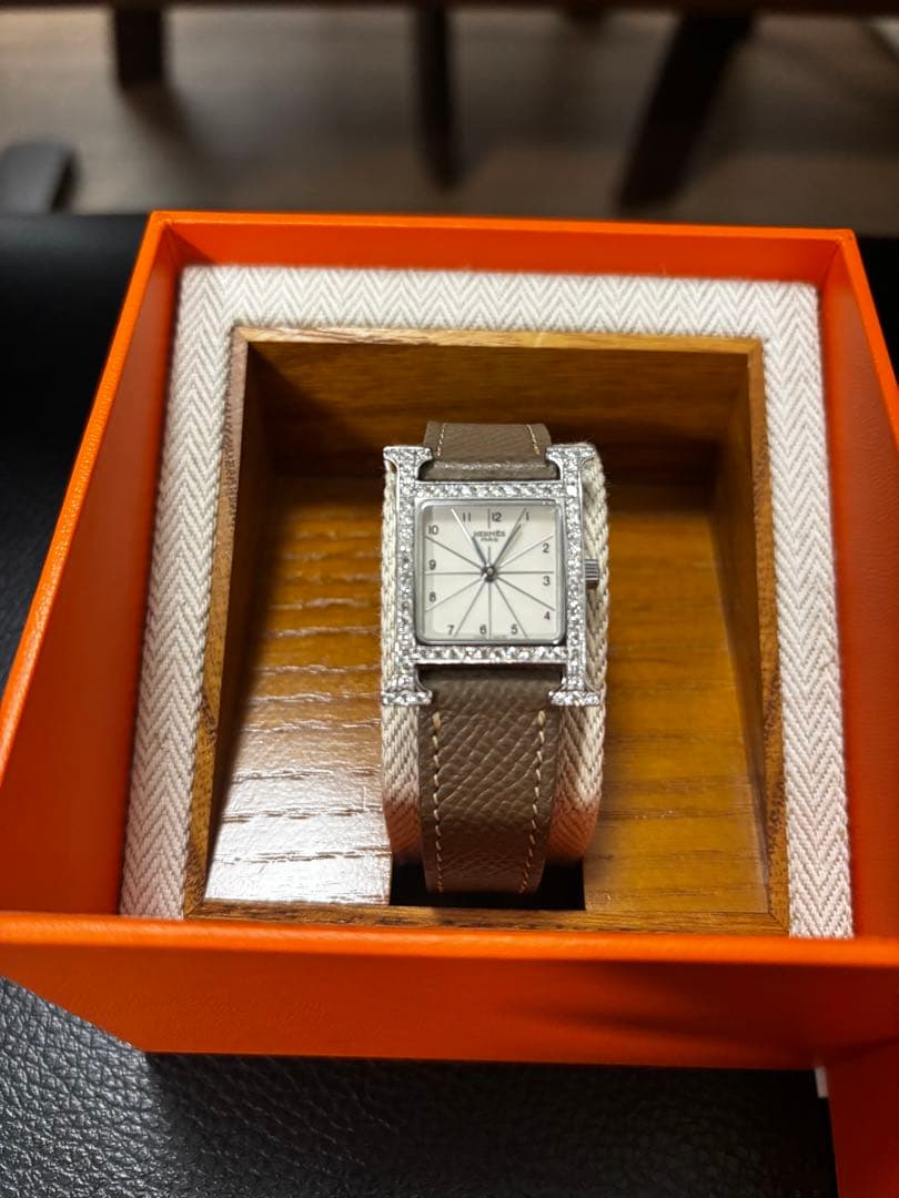 HERMES エルメス　Hウォッチ　ダイヤベゼル