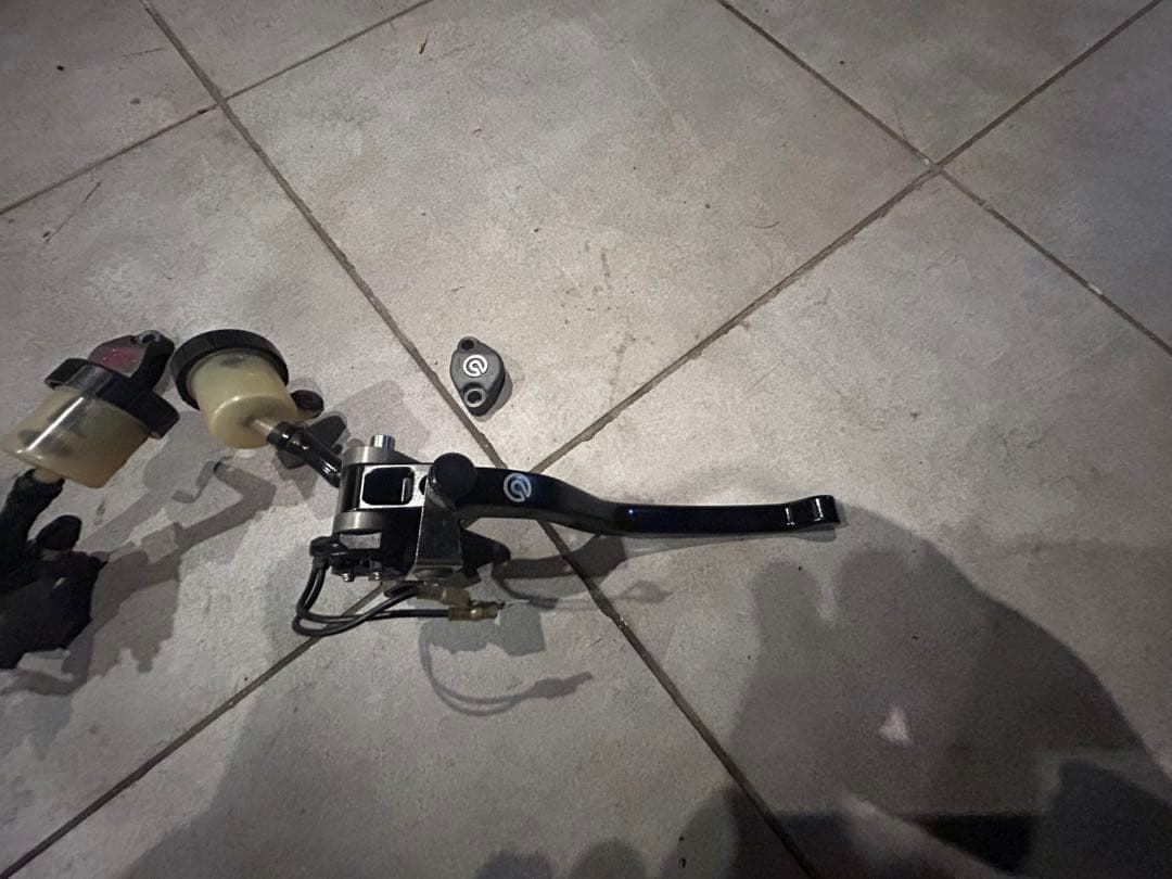 ブレンボ　ラジアルマスター　左右セット　機械式スイッチ付き