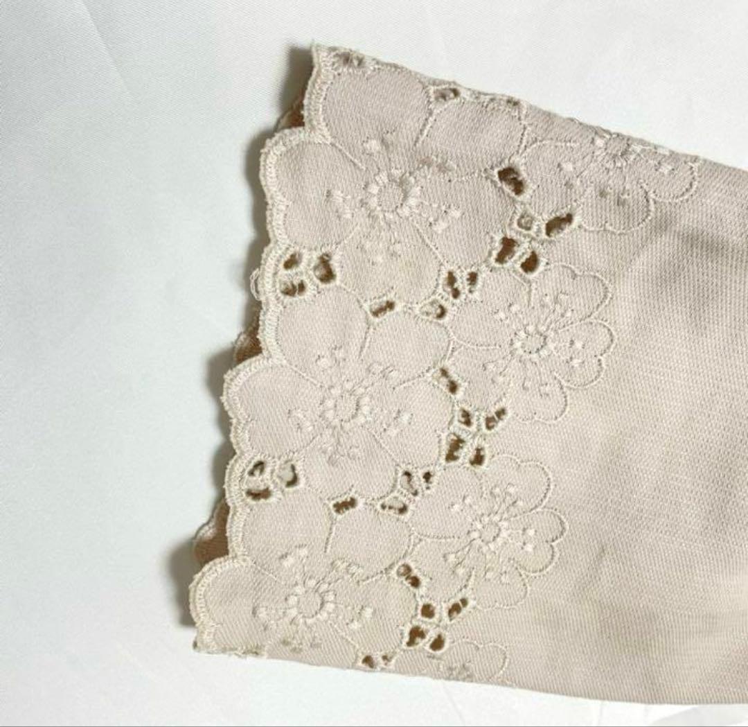 ♡極美品♡PaulSTUART 麻 ノーカラー　ジャケットベージュ　袖刺繍