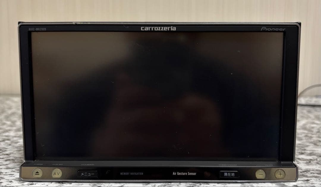 カロッツェリアAVIC-MRZ009 DVD/CD/TV/BLUETOOTH
