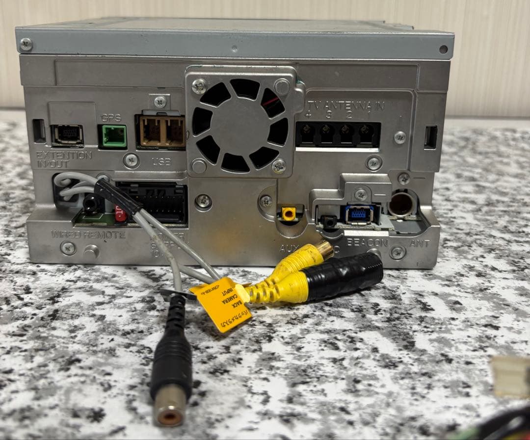 カロッツェリアAVIC-MRZ009 DVD/CD/TV/BLUETOOTH