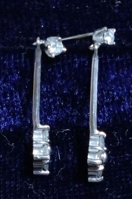 プラチナ ダイヤモンド 花形ピアス