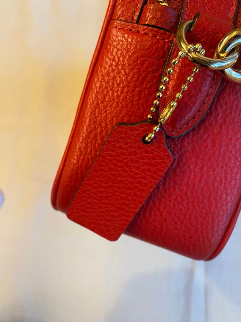 COACH レッド ショルダーバッグ