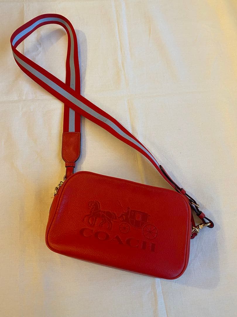 COACH レッド ショルダーバッグ