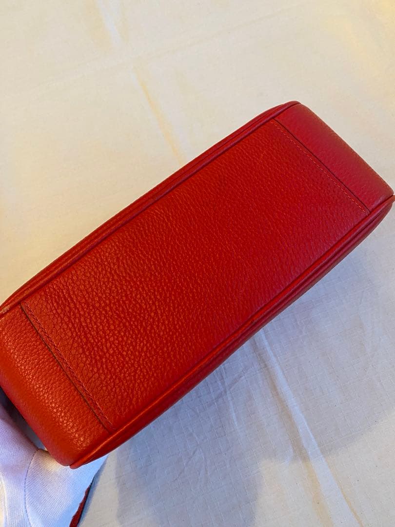 COACH レッド ショルダーバッグ