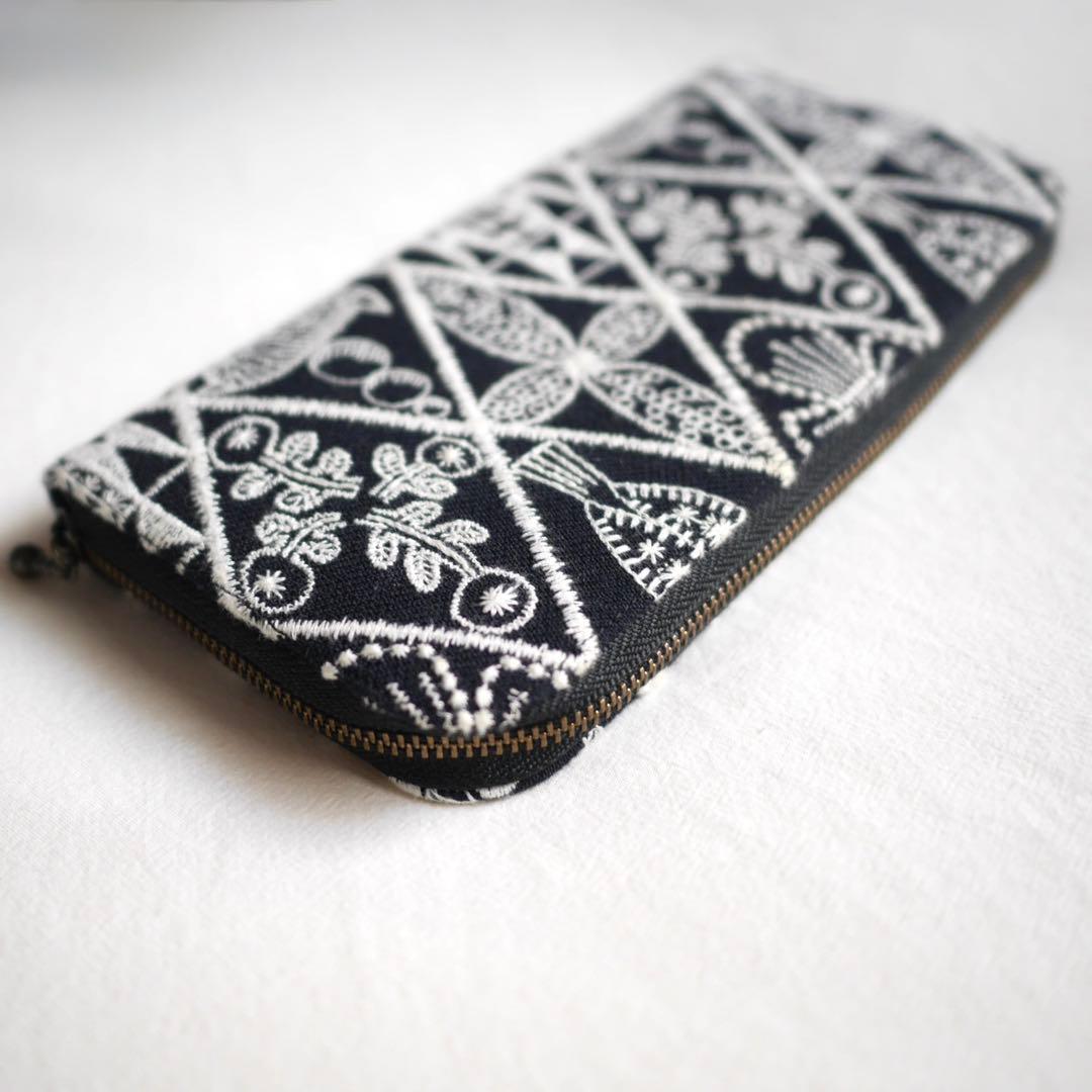 ミナペルホネン 長財布 symphony ネコ刺繍 作家 ハンドメイド