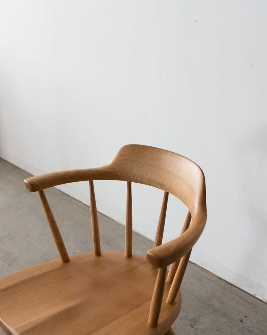 くろ　ウィンザーチェア　回転チェア　アッシュ材